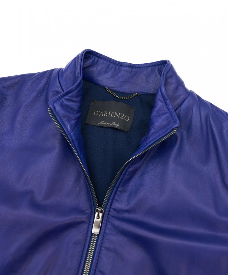 Kornblumenblaue Bomberjacke...