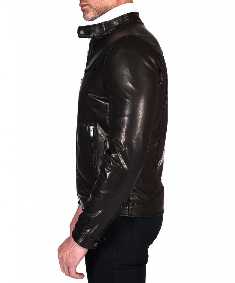 Schwarze pflanzliches lederjacke...
