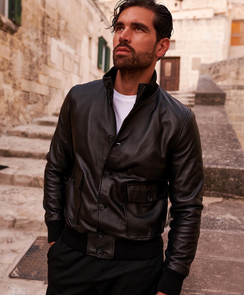 Schwarze bomber lederjacke mit...