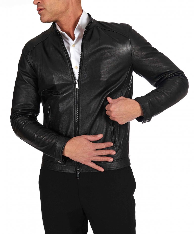 Schwarze leder biker jacke mit...
