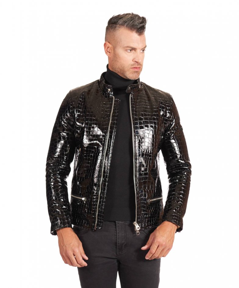Schwarze lackleder bikerjacke mit...
