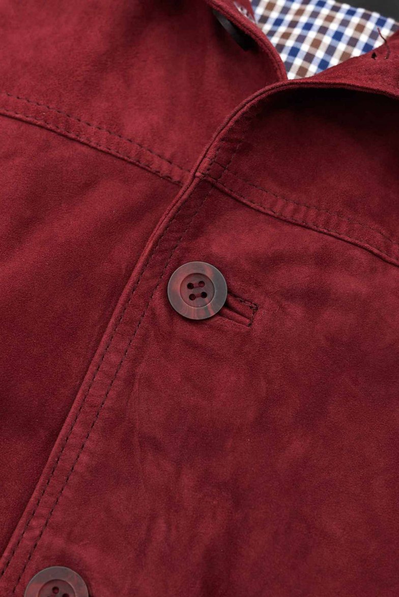 Burgunder wildlederjacke mit knöpfen...