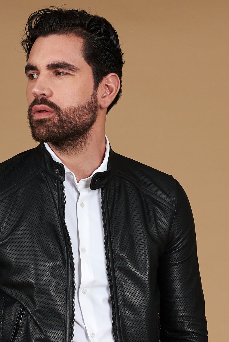 Schwarze perforiertes Lederjacke...