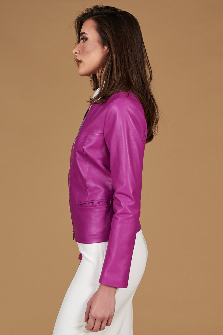 Lila naturlederjacke mit rund kragen...