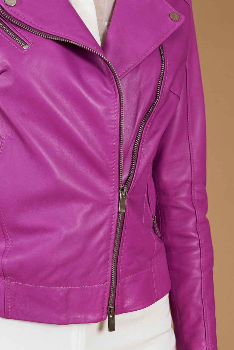 Lila bikerjacke aus naturleder...