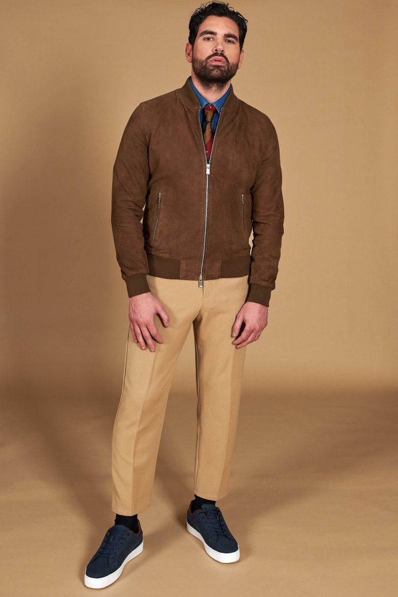 Taupe bomberjacke aus wildleder mit...