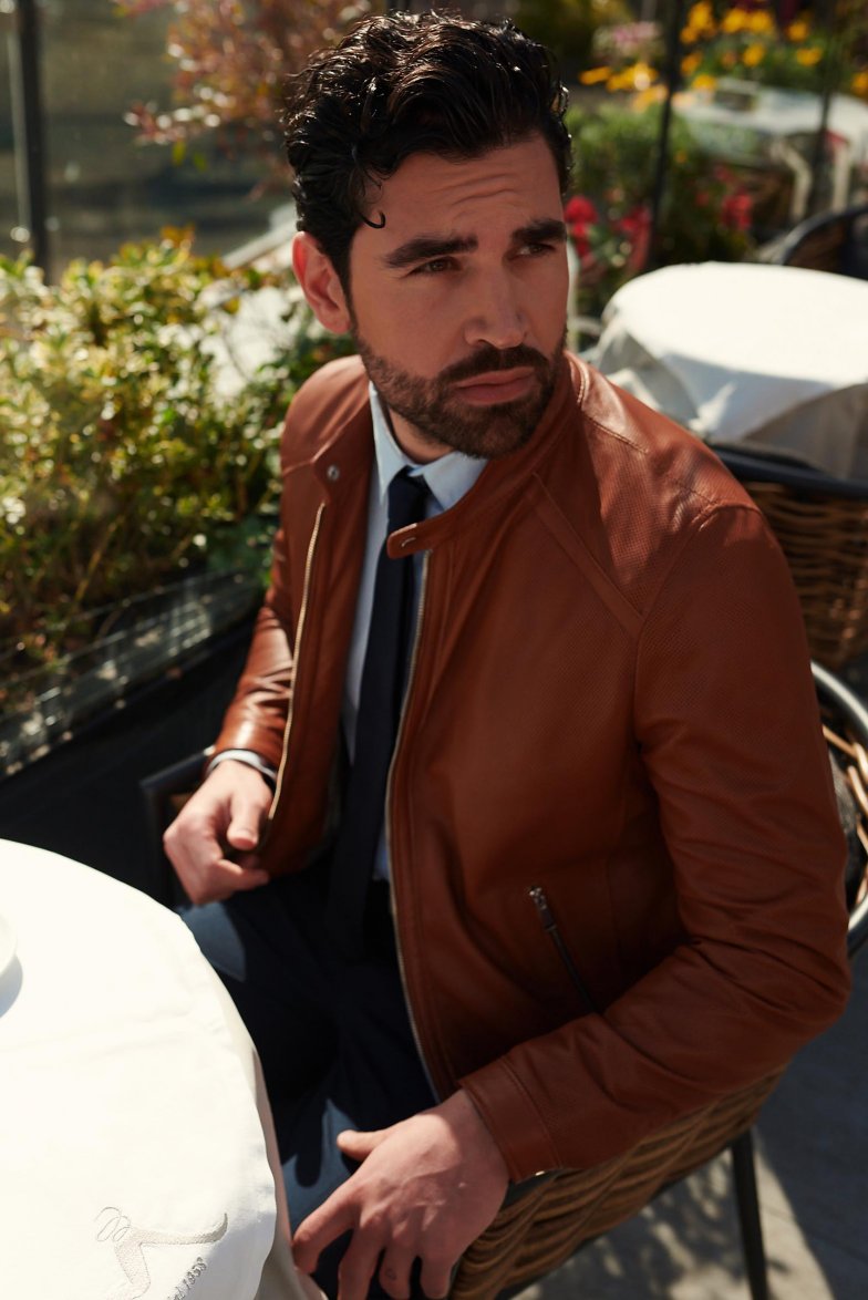Lederfarben perforiertes Lederjacke...