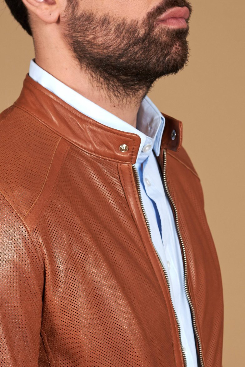 Lederfarben perforiertes Lederjacke...