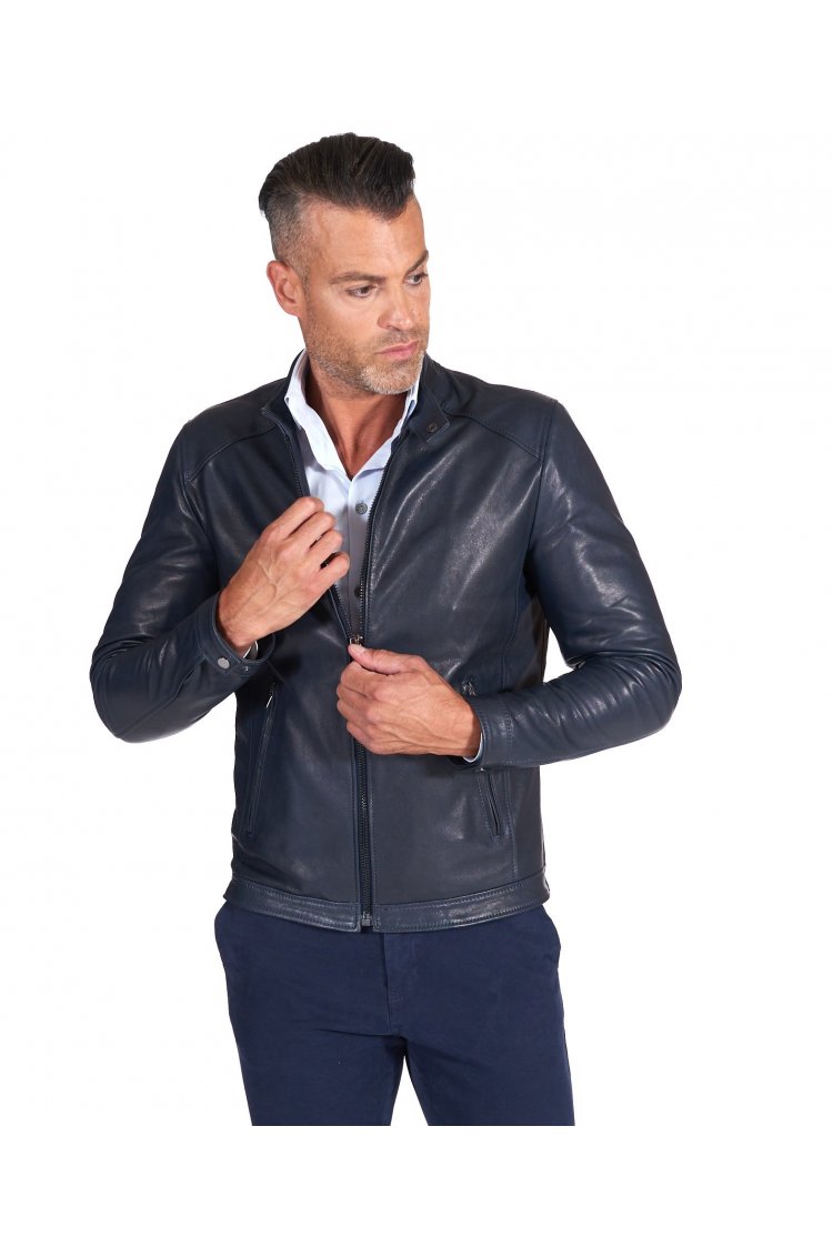 blaue lederjacke mit...