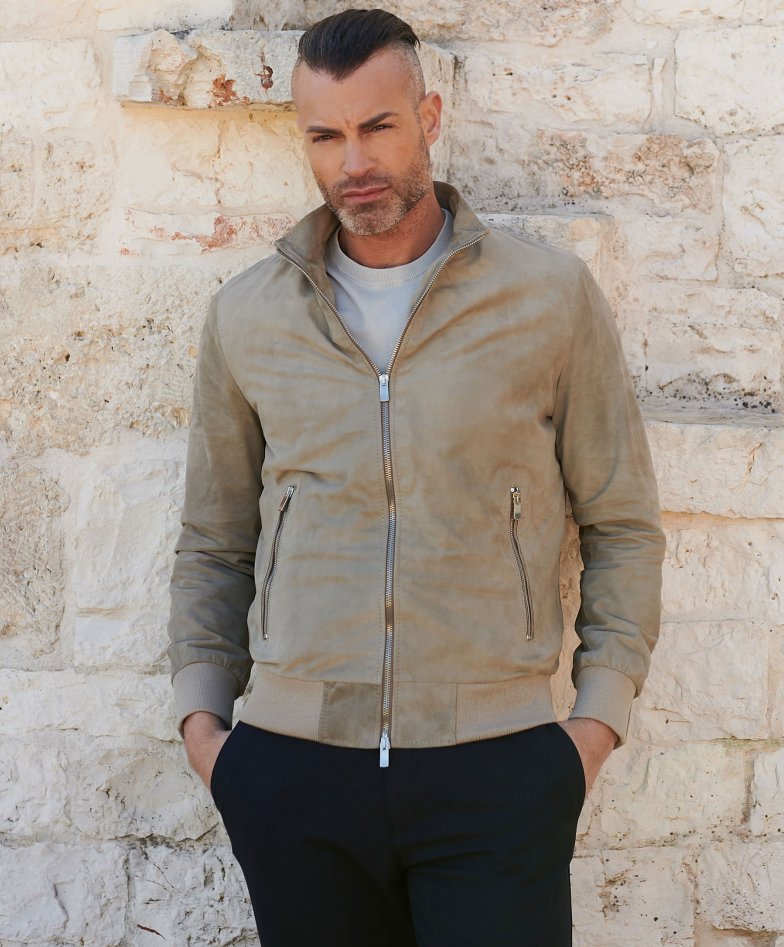 Sandfarbene Bomberjacke aus Wildleder...